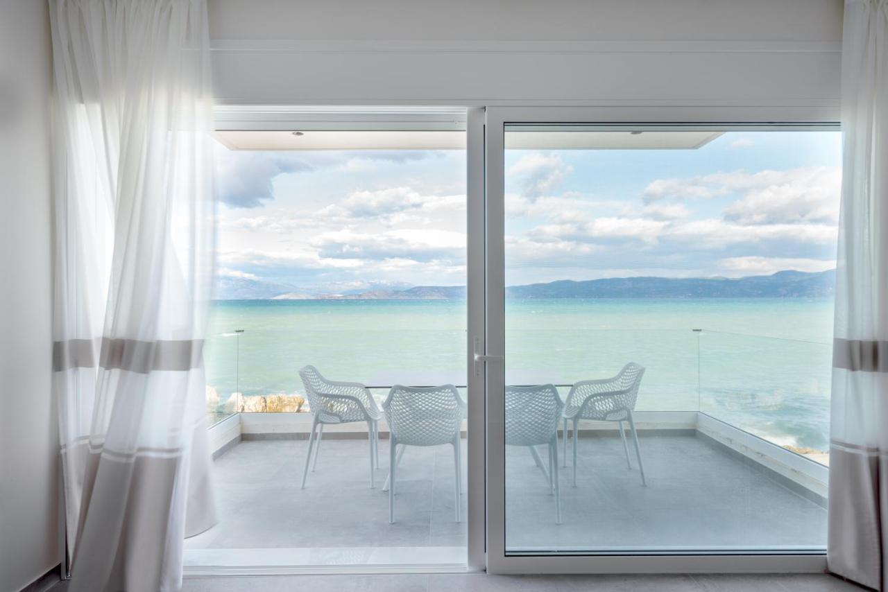 Costa Vasia Seaside Suites And Apartments Vrachati Exterior photo