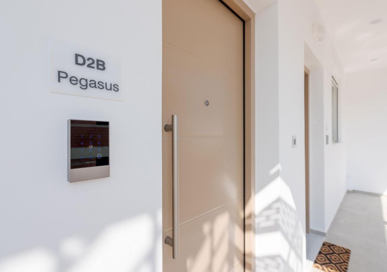 Costa Vasia Seaside Suites And Apartments Vrachati Exterior photo